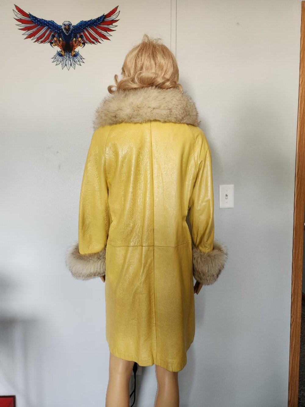 #798 Vintage leather/fur coat - Picture 2 of 4